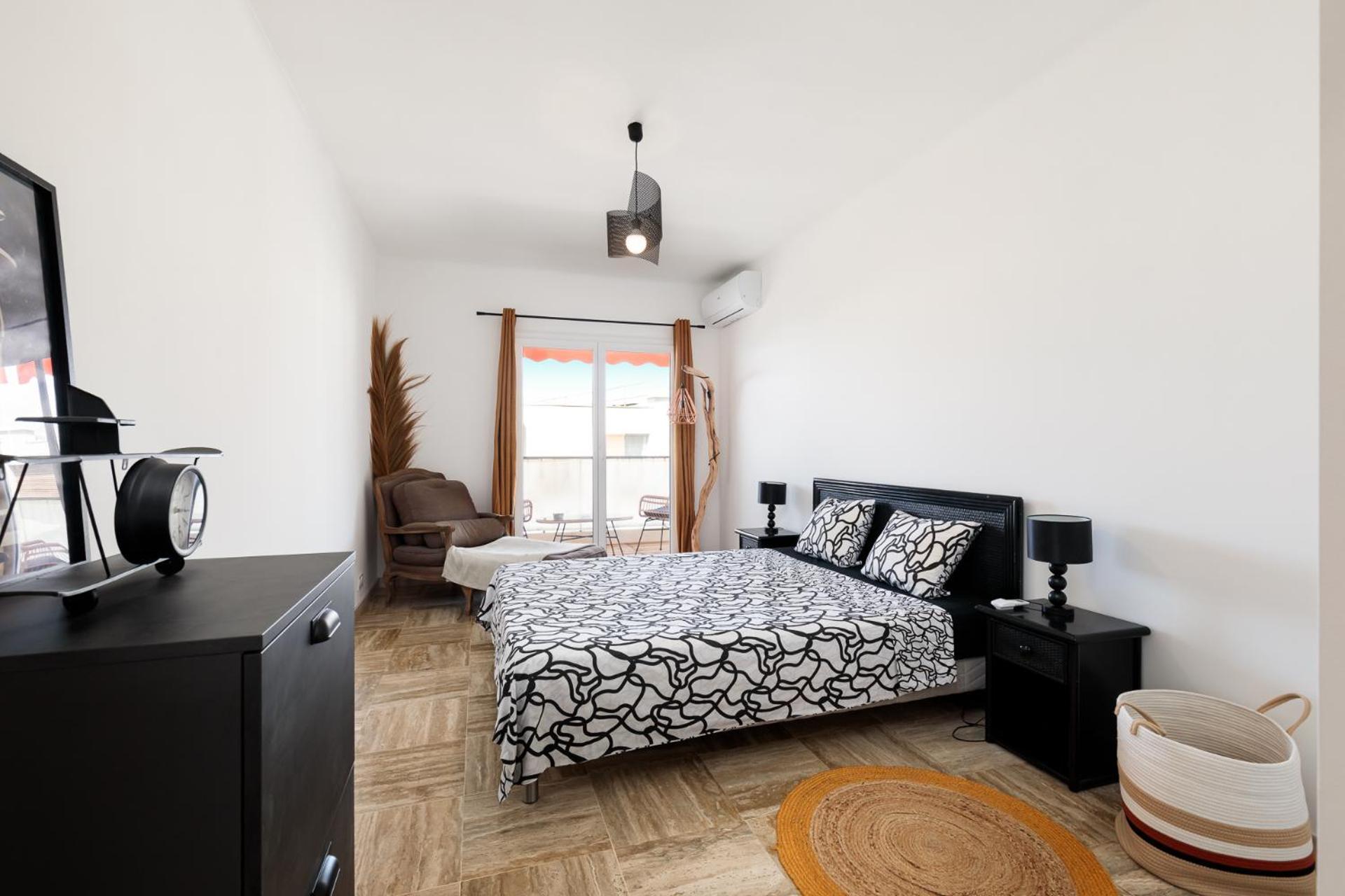 Spacieux Appartement De 114 M2 A 5 Min Des Plages - Proximite Tous Commerces Et Transports Antibes Exterior photo